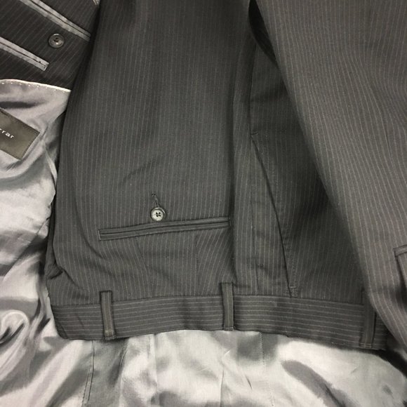 Men's Dark Grey Suit by J. Ferrar 2 Piece Size 43. - Picture 4 of 8